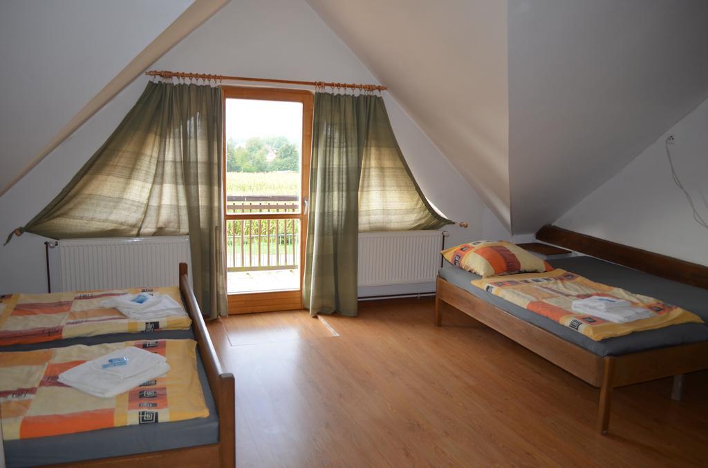 Famozclub Hotell Bakov nad Jizerou Rom bilde