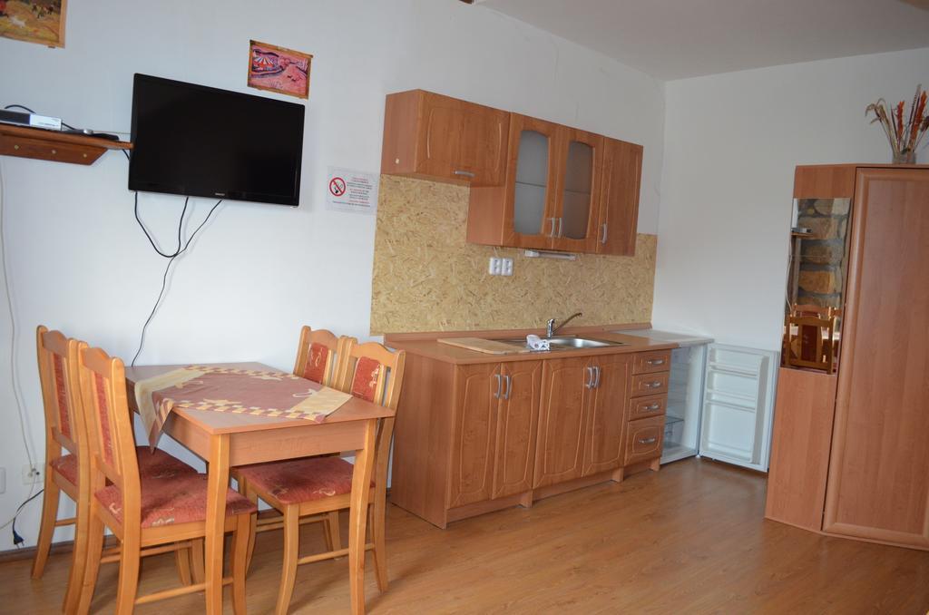 Famozclub Hotell Bakov nad Jizerou Rom bilde