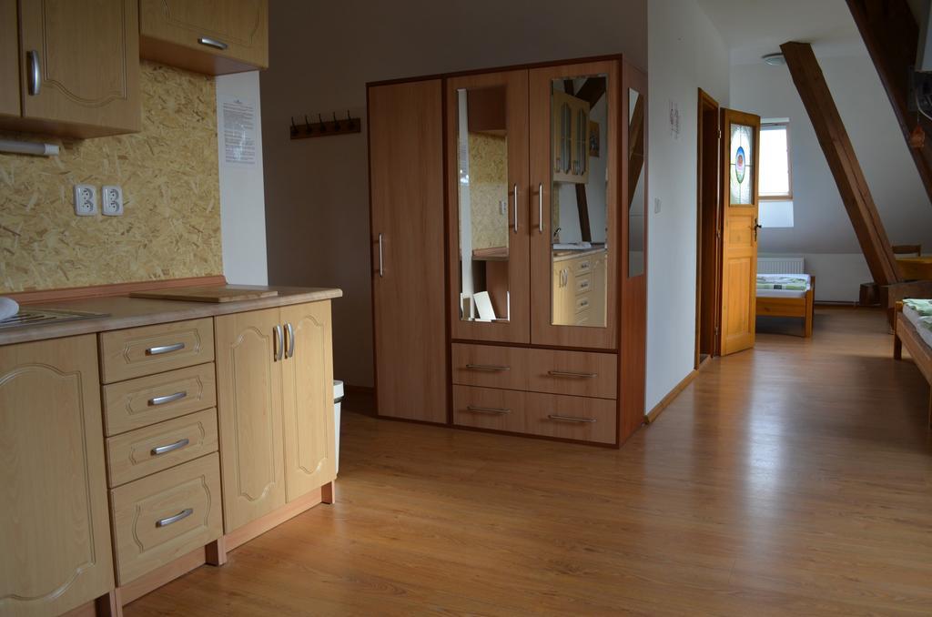 Famozclub Hotell Bakov nad Jizerou Rom bilde