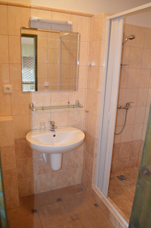Famozclub Hotell Bakov nad Jizerou Rom bilde