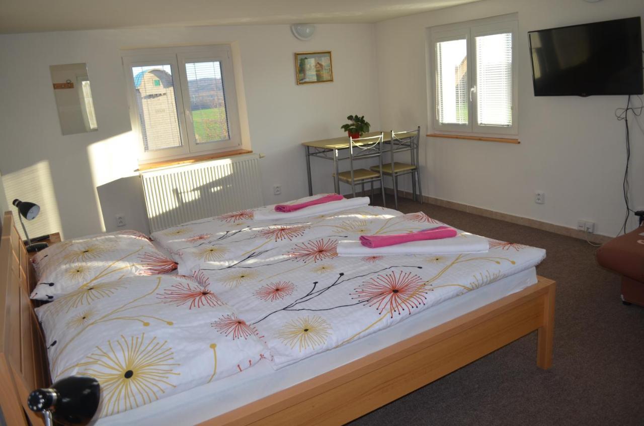 Famozclub Hotell Bakov nad Jizerou Eksteriør bilde