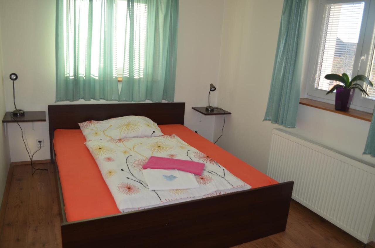 Famozclub Hotell Bakov nad Jizerou Rom bilde